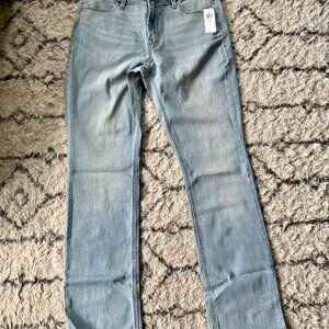 NWT Old Navy Light wash Wow Boot-Cut Jeans size 4 Short